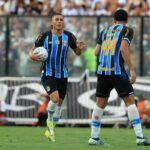 Viery esulta con i compagni