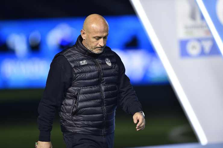 Vincenzo Italiano a capo chino