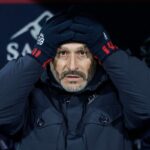 Vincenzo Italiano con le mani in testa