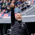 Vincenzo Italiano indica in alto