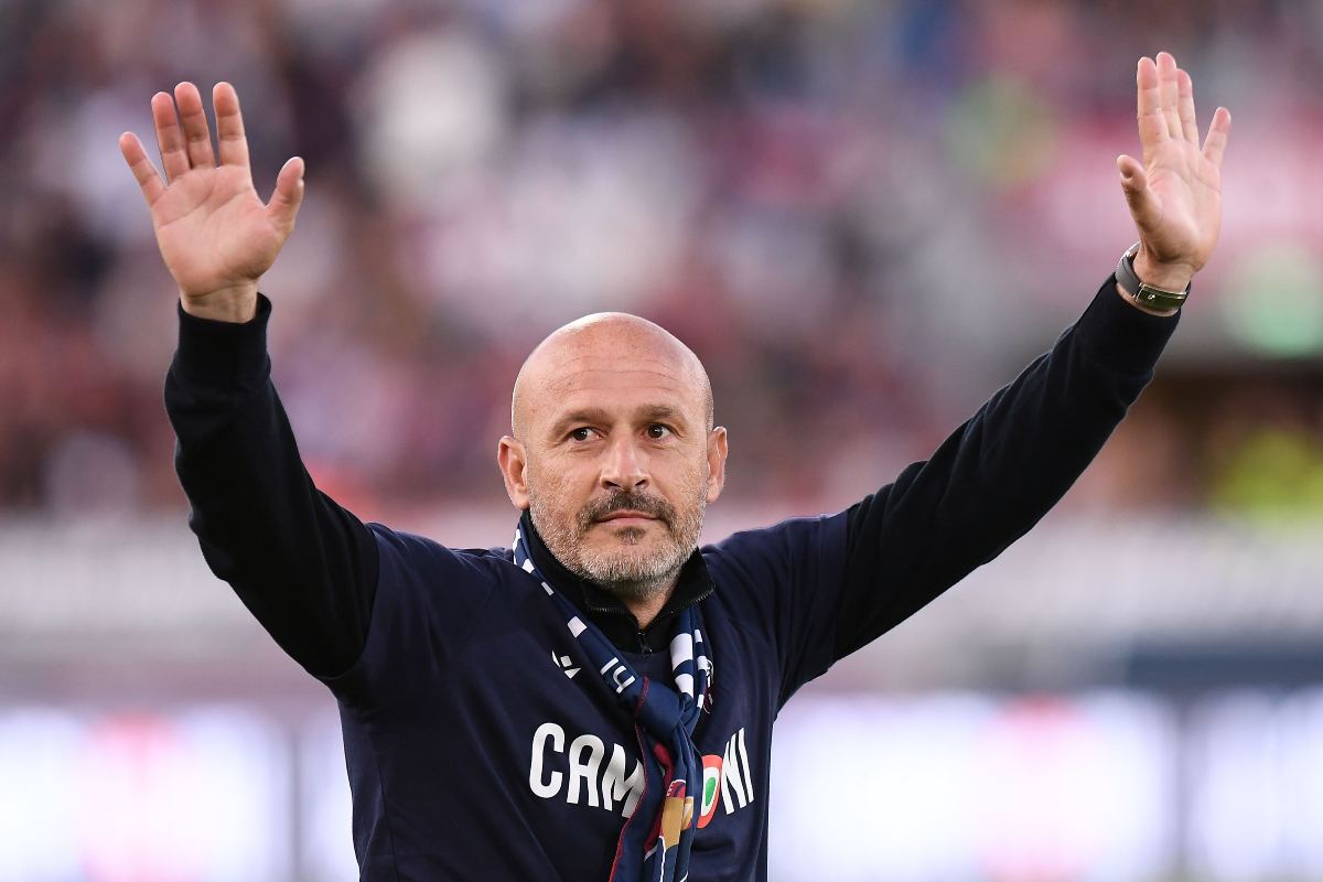 Vincenzo Italiano durante la premiazione