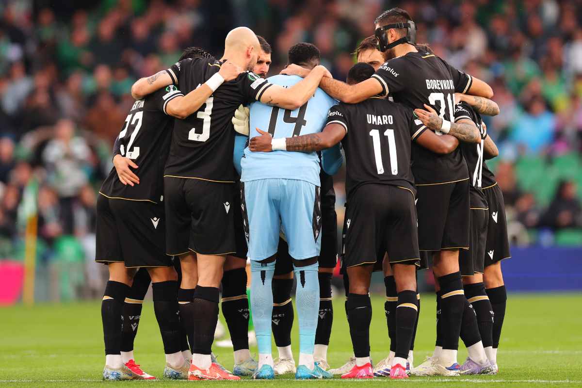 Vitória Guimarães in gruppo