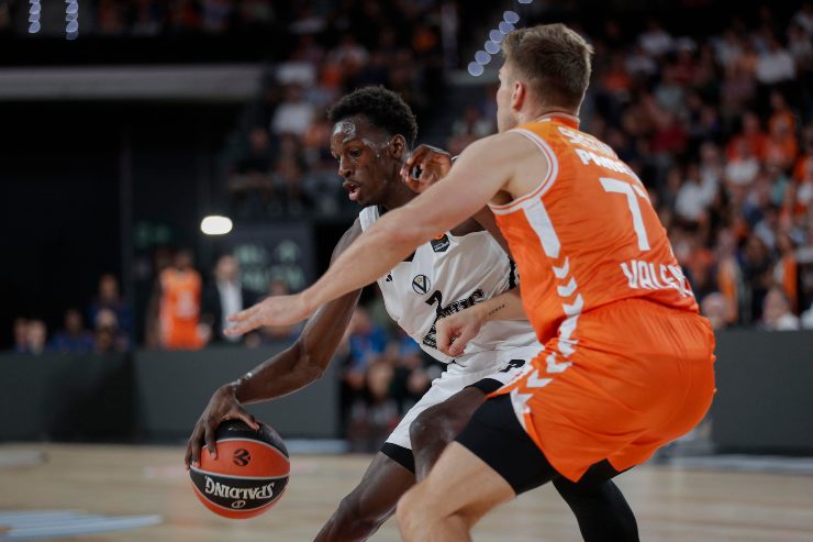 Karim Jallow protegge il pallone