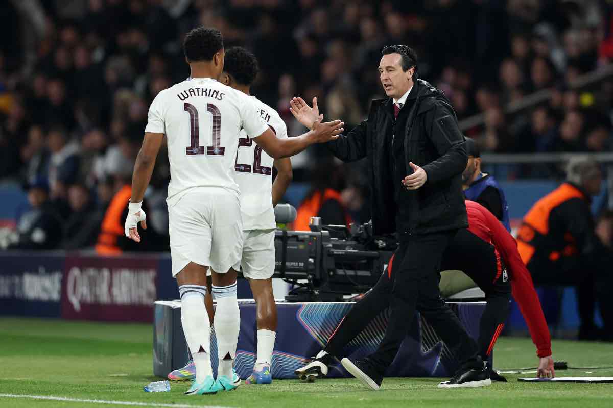 Ollie Watkins e Unai Emery si battono il cinque