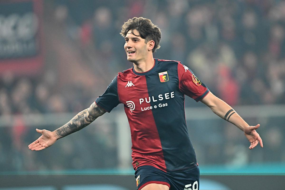 Alessandro Zanoli con la maglia del Genoa