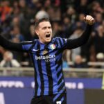 Zielinski esulta dopo una rete