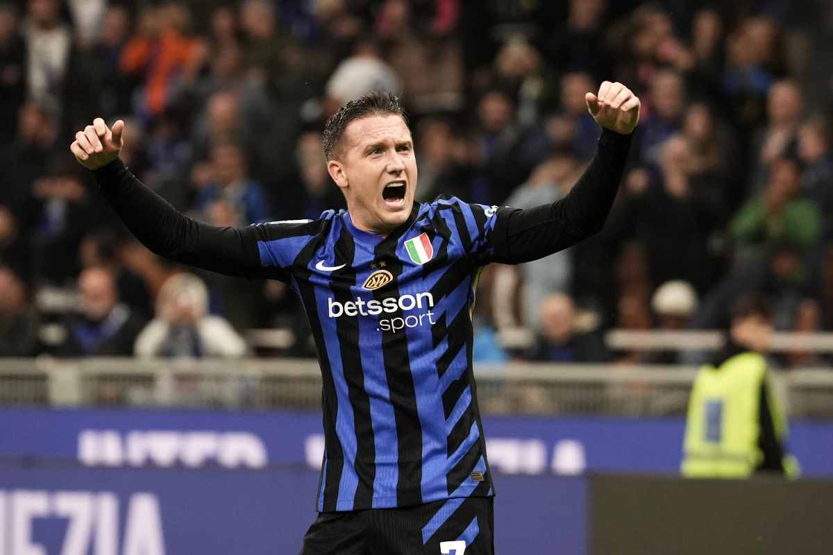 Zielinski esulta dopo una rete