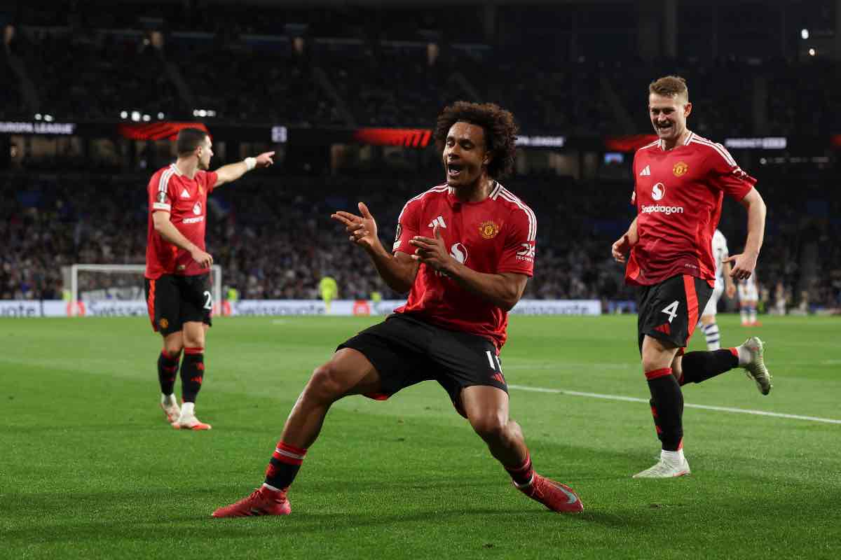 Zirkzee esulta dopo il gol in Real Sociedad-Manchester United