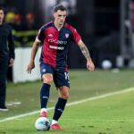 Zortea con la maglia del Cagliari