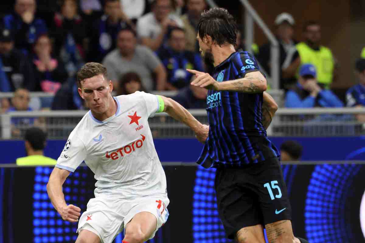 Acerbi con la maglia dell'Inter