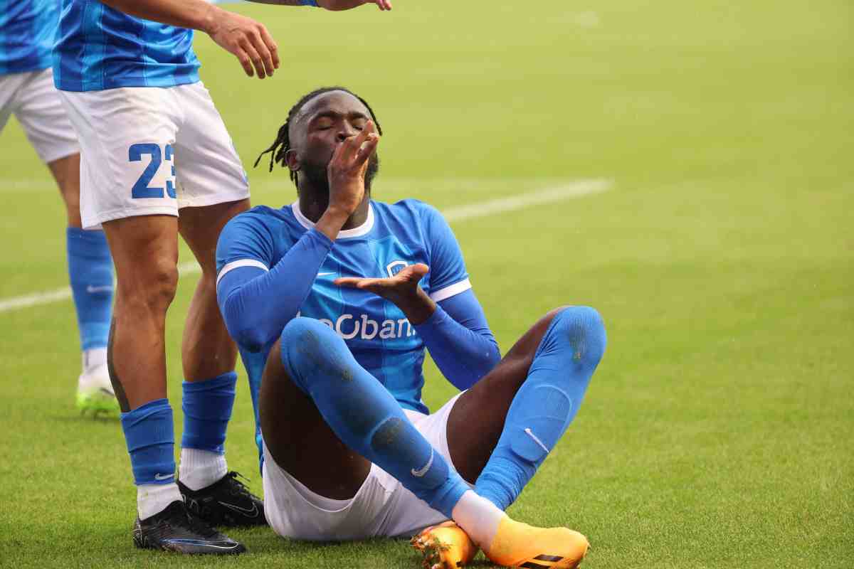 Arokodare dopo un gol