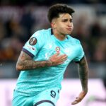 Santiago Castro esulta per un gol con la maglia del Bologna