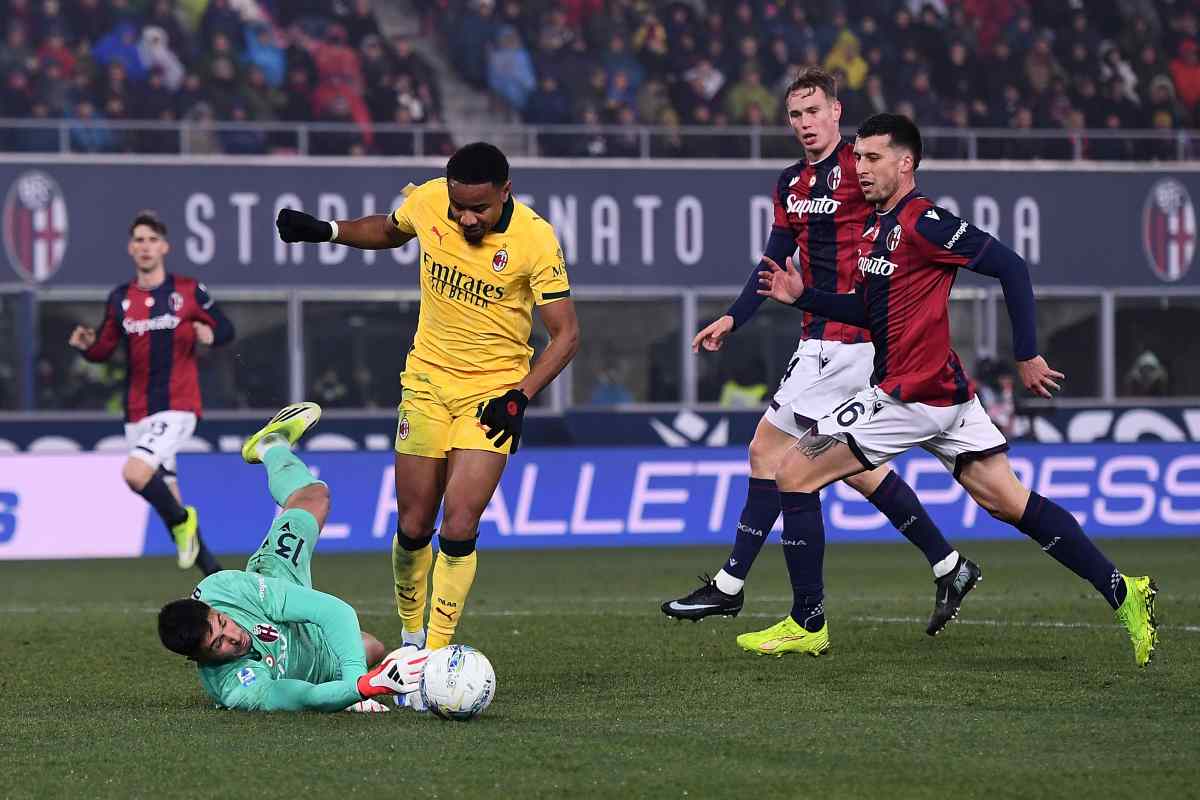 Federico Ravaglia commette fallo su Cristopher Nkunku