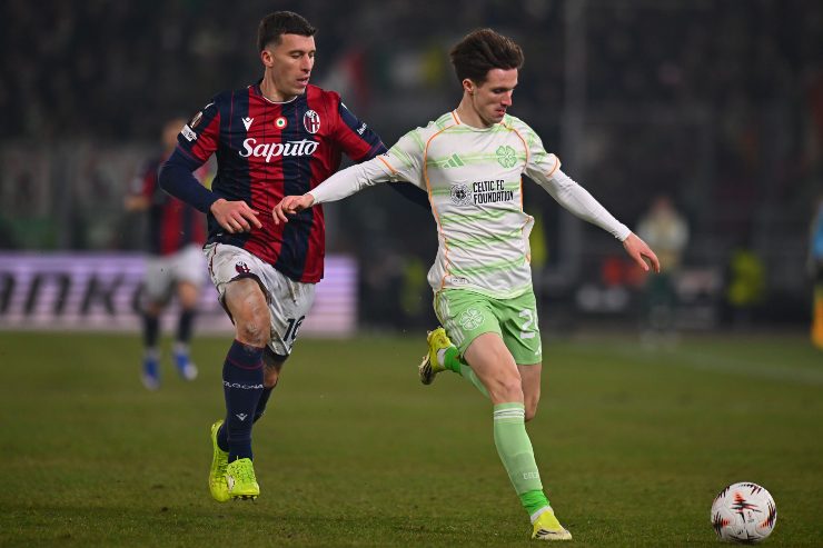 Niccolò Casale e Johnny Kenny in contrasto