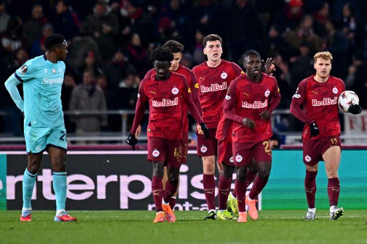 Jhon Lucumì contro il Salisburgo