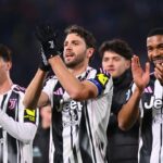 Manuel Locatelli, Fabio Miretti e Gleison Bremer con la maglia della Juventus