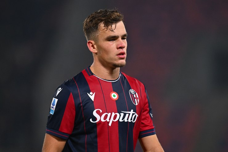 Thijs Dallinga con la maglia del Bologna
