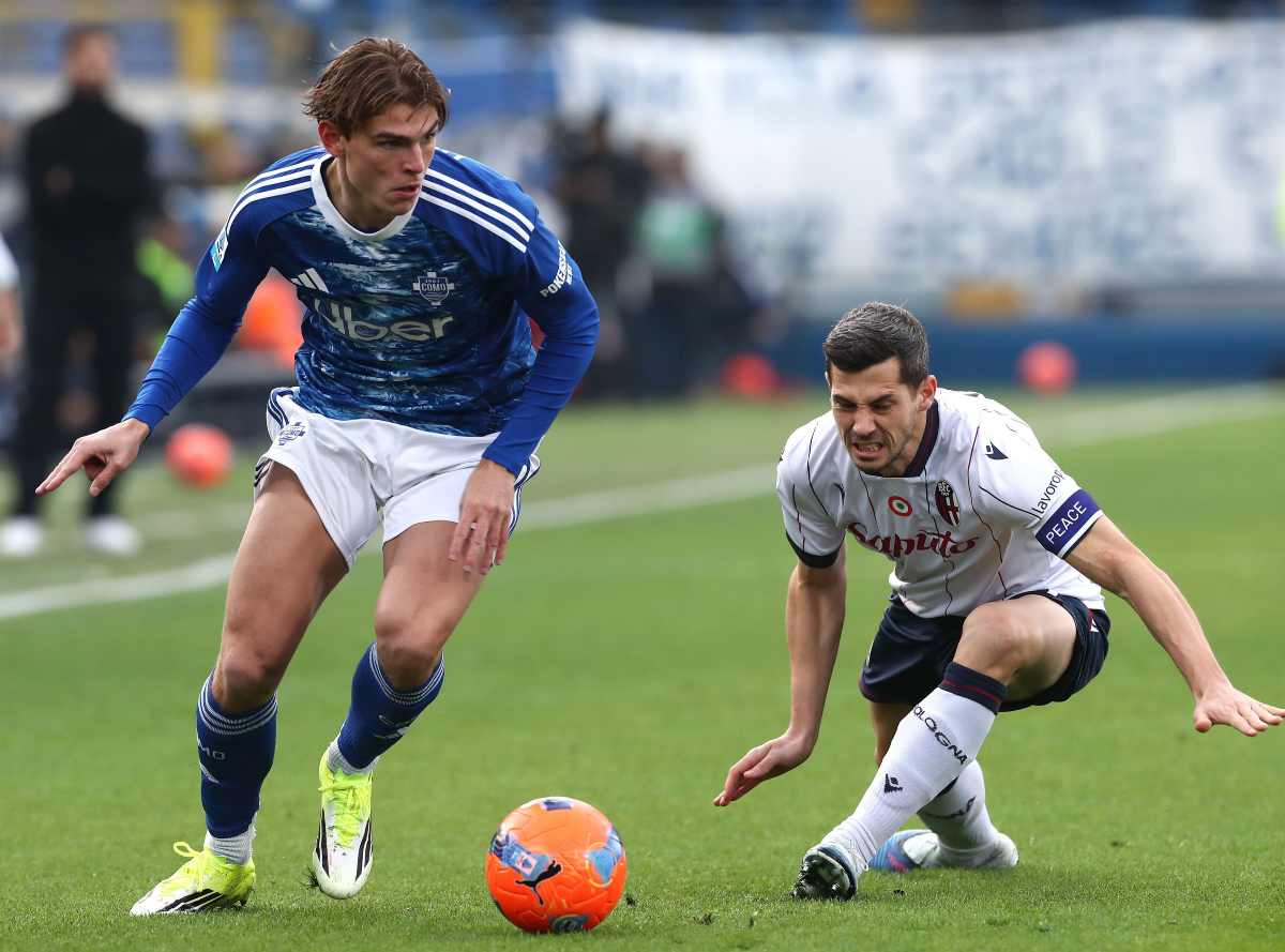Remo Freuler e Nico Paz in azione