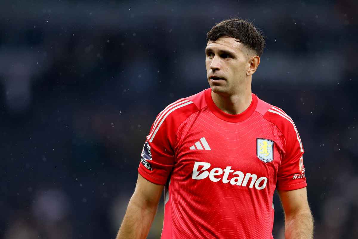 Emiliano Martinez in azione