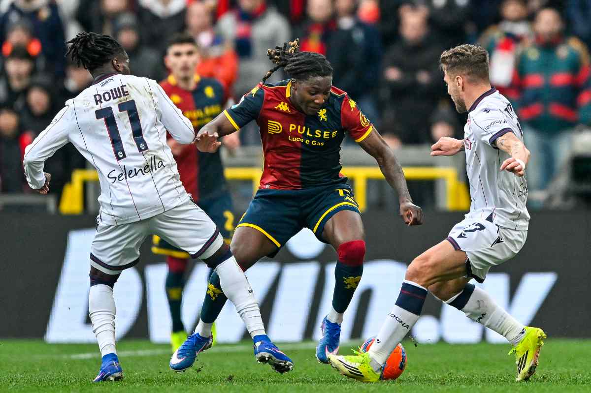 Jonathan Rowe e Ciro Immobile contrastano Norton-Cuffy