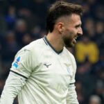 Mario Gila in primo piano