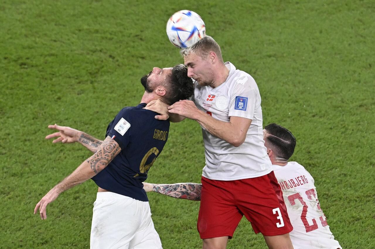 Victor Nelsson e Olivier Giroud
