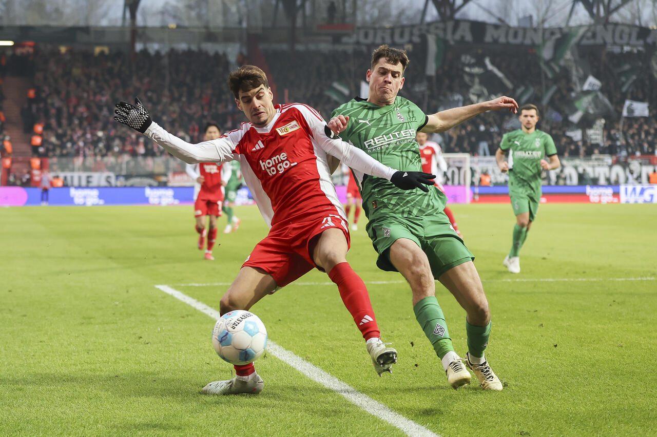 Diogo Leite a contrasto con Philipp Sander