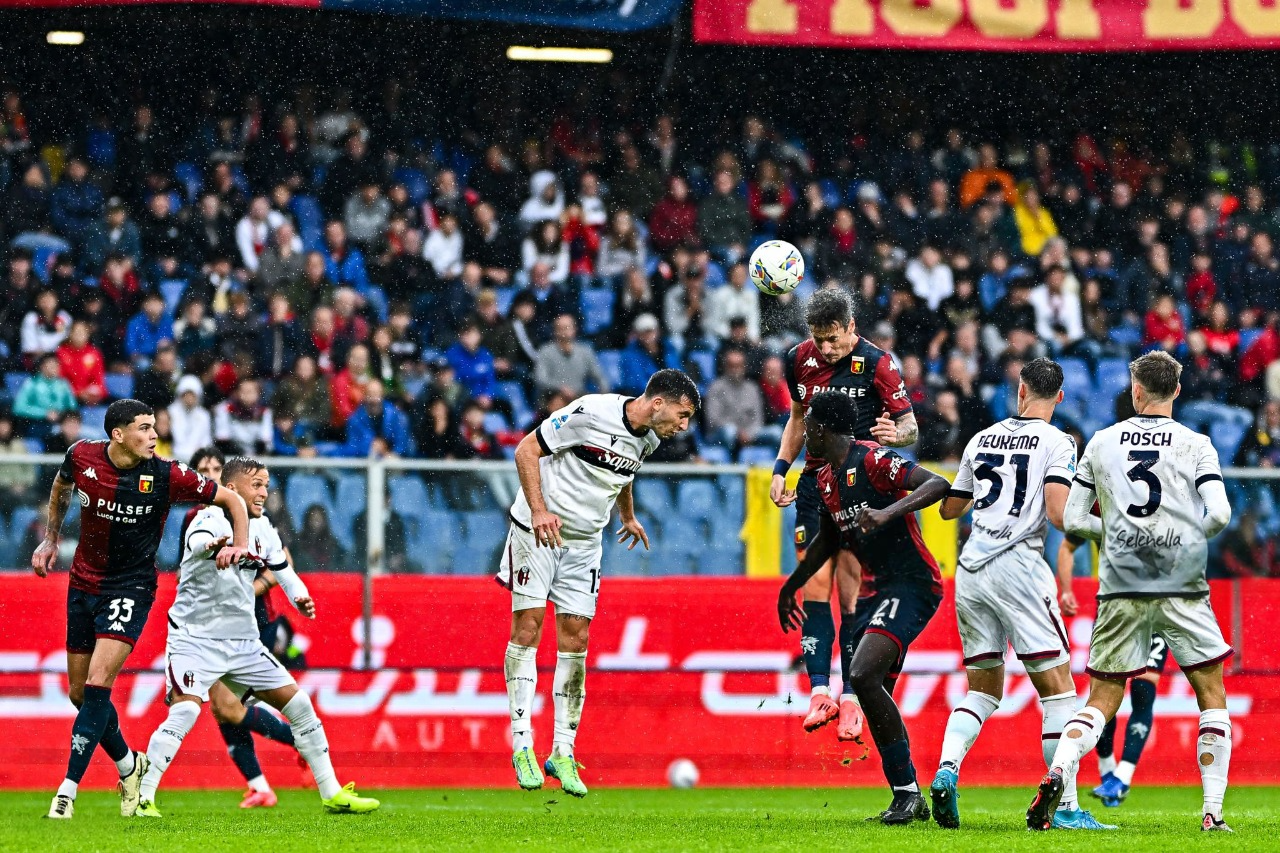 La gara d'andata tra Genoa e Bologna