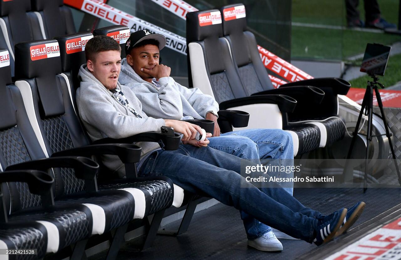 Ndoye e Holm
