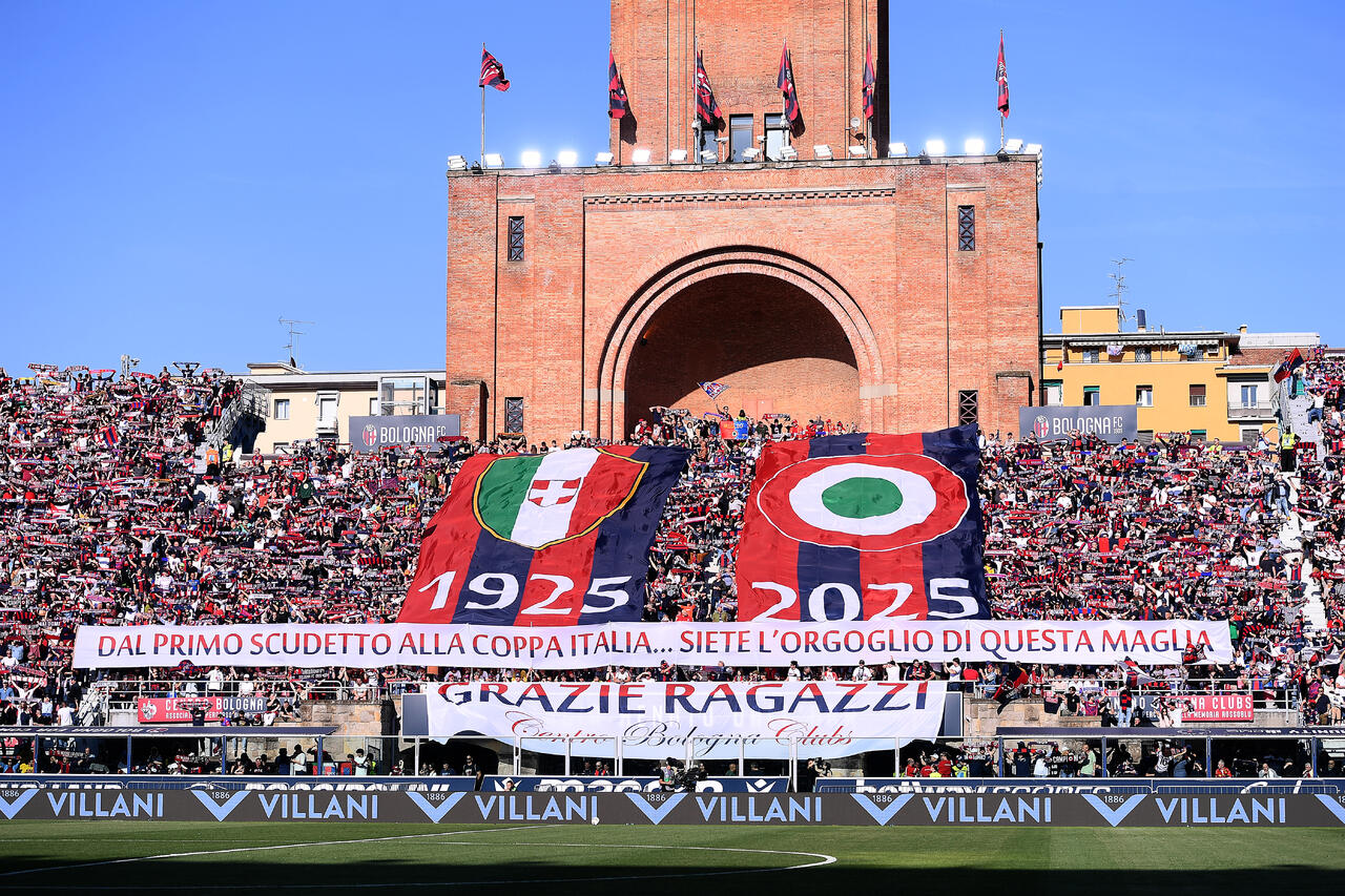 Tifosi Bologna (Photo by Alessandro Sabattini/Getty Images Via OneFootball)