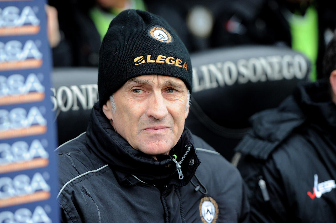 Lo sguardo di Guidolin durante Udinese-Bologna del 2013