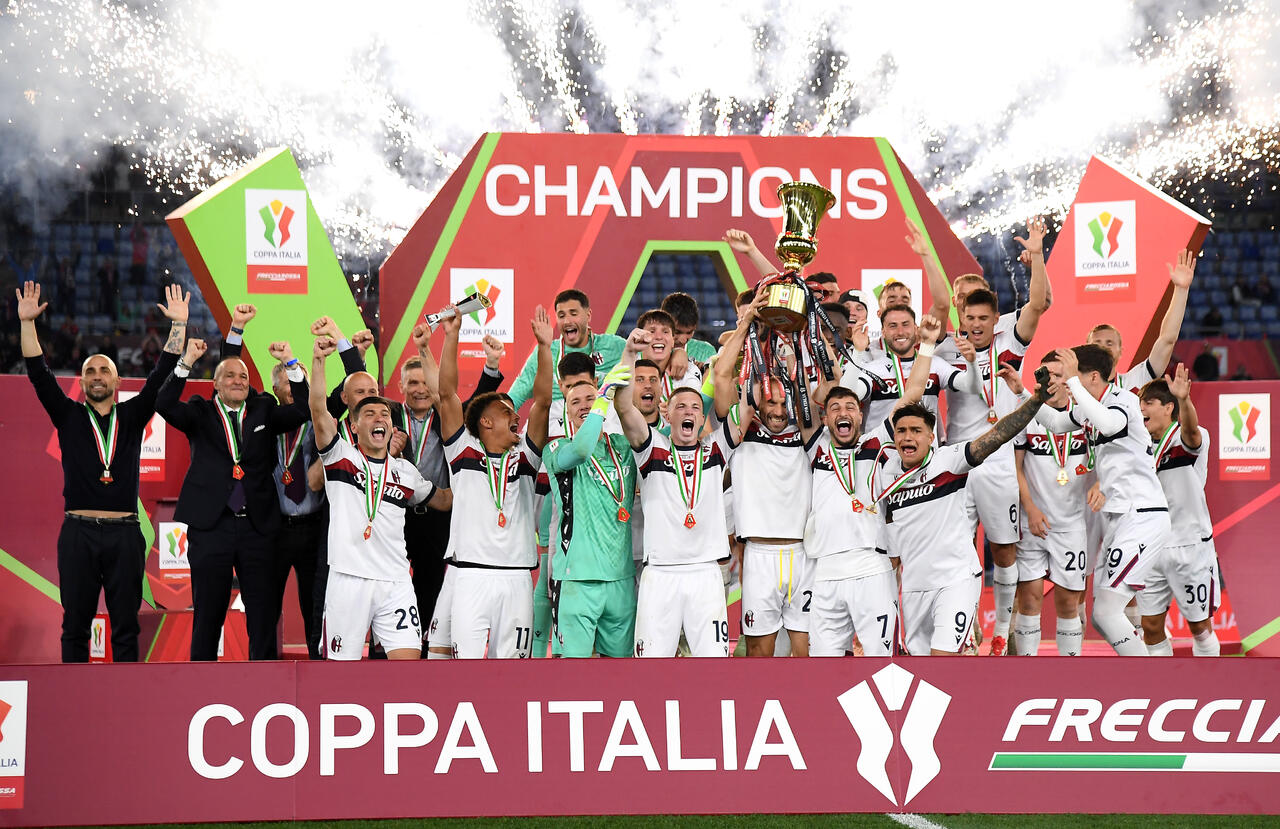 Il Bologna alza la Coppa Italia