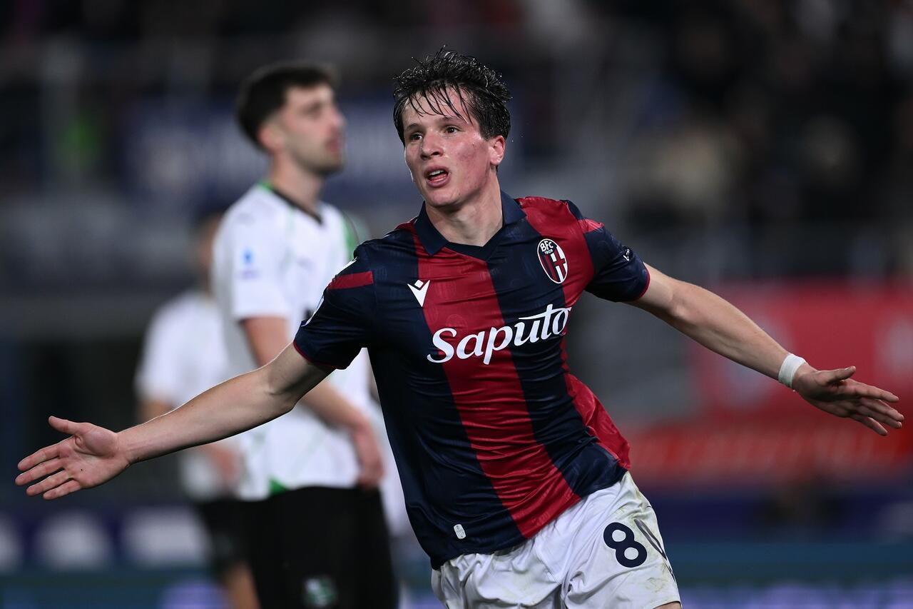 Giovanni Fabbian esulta dopo la rete al Sassuolo (ph. Image Sport)