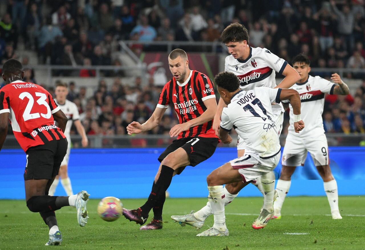 La rete di Ndoye al Milan in finale di Coppa Italia
