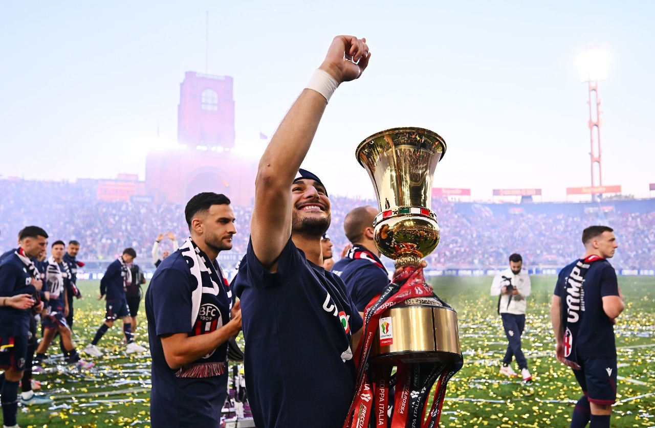 Orsolini con la Coppa Italia