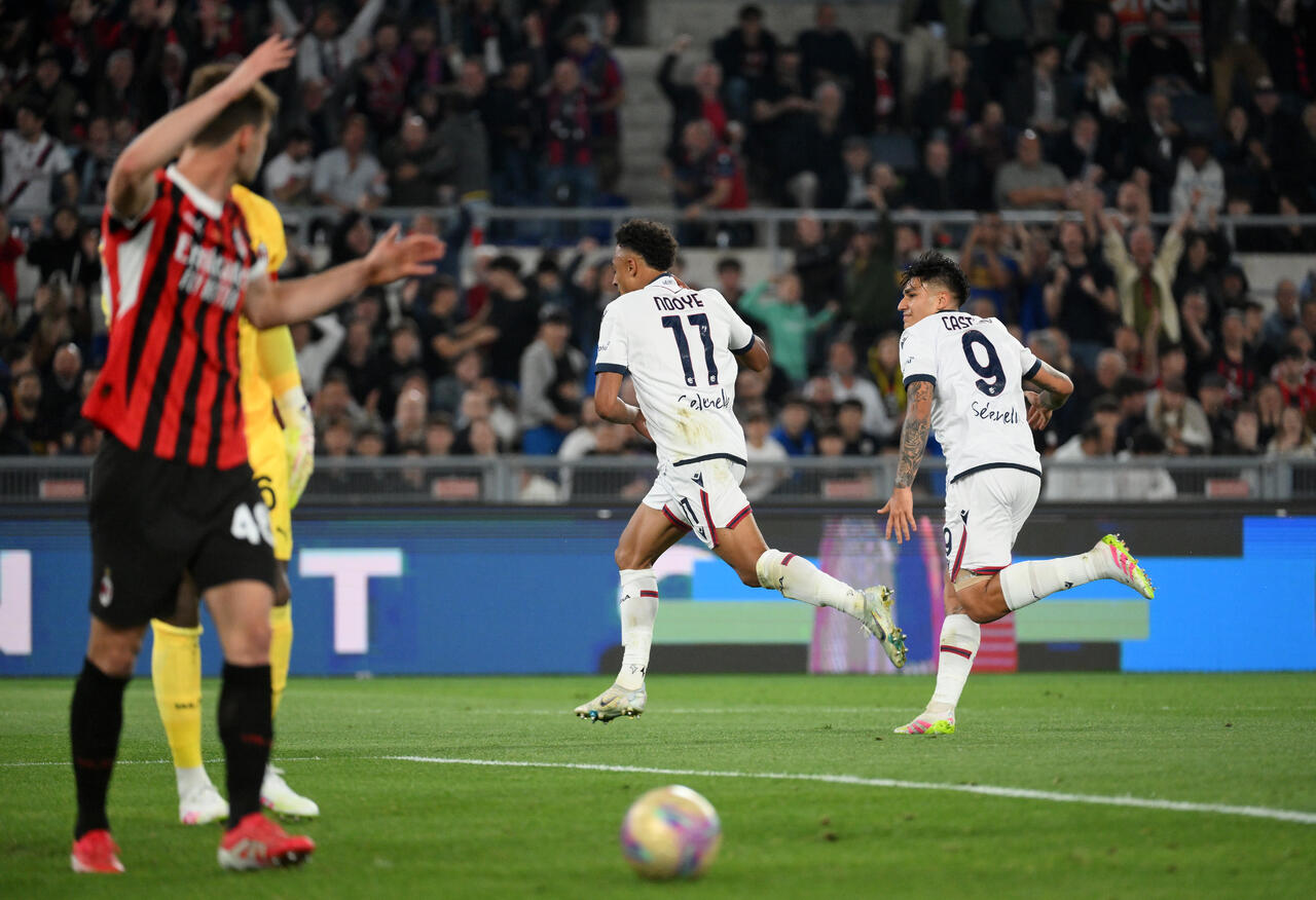 Dan Ndoye e Santiago Castro esultano dopo il gol (Photo by Marco Rosi/Getty Images Via OneFootball)