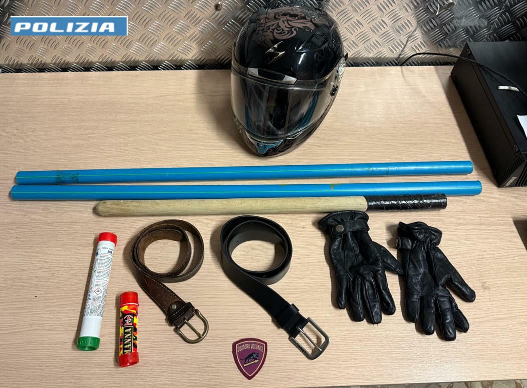 Materiale sequestrato ai tifosi del Bologna