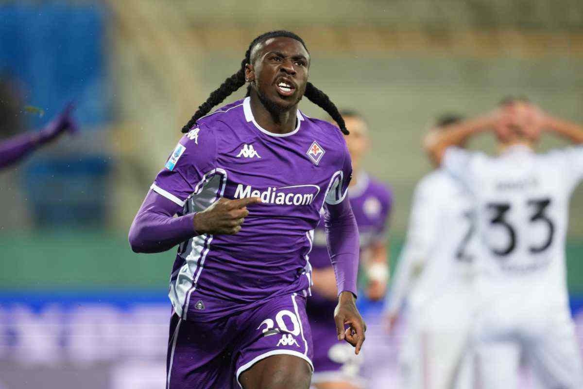 Moise Kean in campo con la Fiorentina