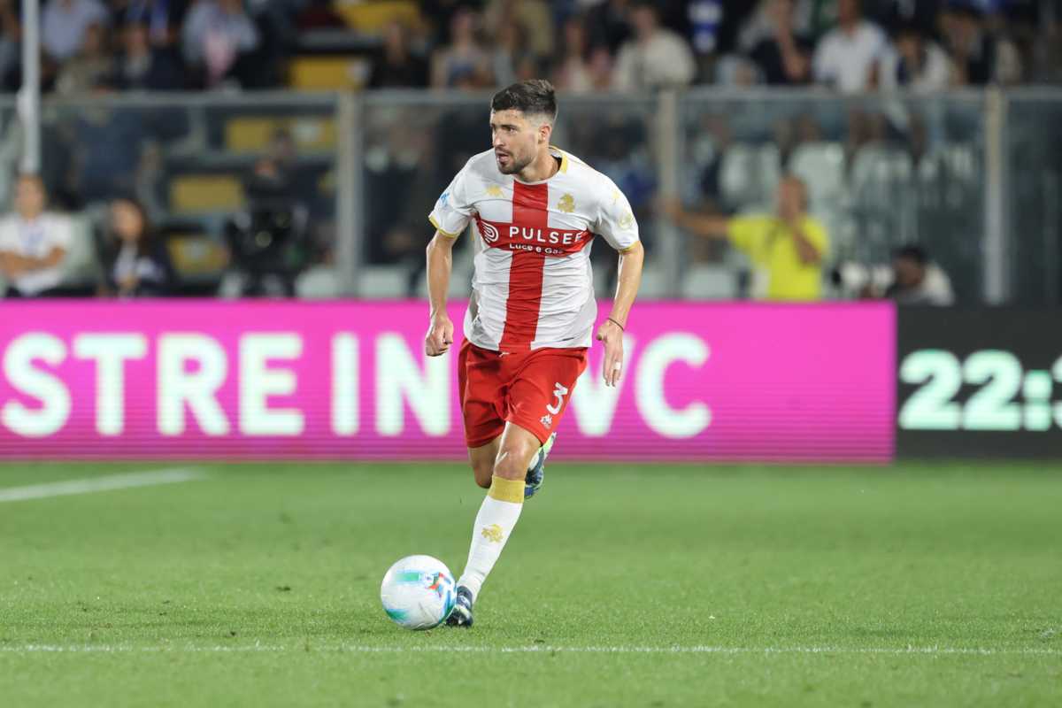 Martin palla al piede