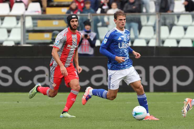 Nico Paz in azione