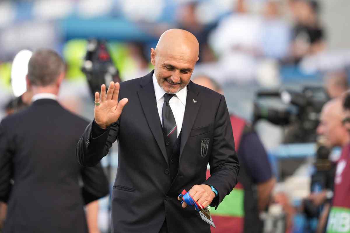 Spalletti saluta