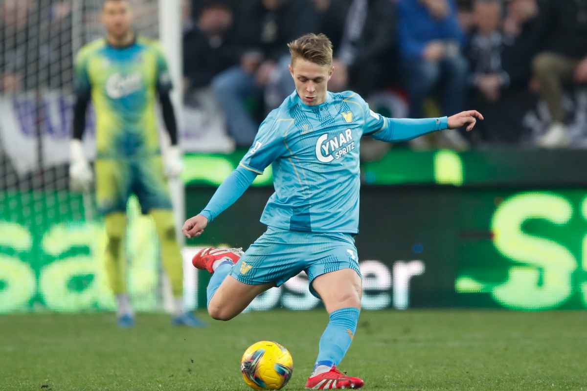Hans Nicolussi Caviglia, obiettivo di mercato per il centrocampo del Bologna